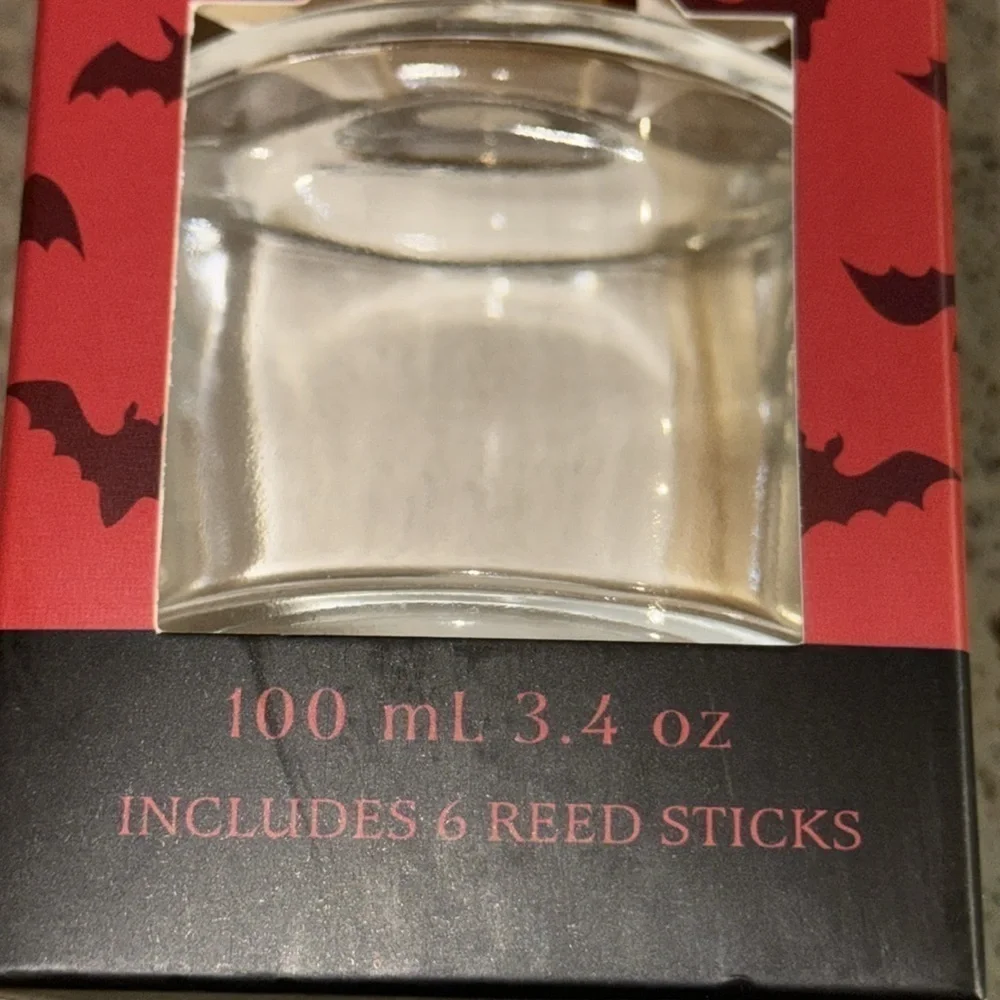 Sugary vampire vapor scented oil read diffuser